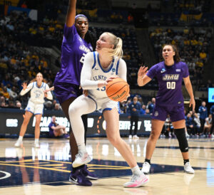 No. 5 Kentucky jumps out to big lead, cruises past No. 12 James Madison in 1st round of West Virginia Regional